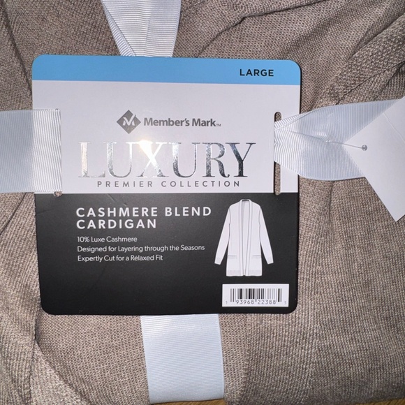 Lux Premier Collection Cashmere Blend in Soft Brown - Picture 2 of 3